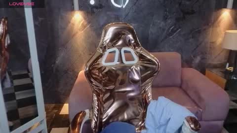  evoni  online show from January 9, 12:41 pm