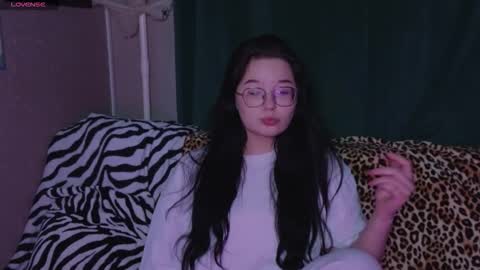 Snapshot of _favorite_ chatting on December 16, 7:41 pm KENDALL NATHAN MARRY RYANPVT IS OPEN online show from December 16, 7:41 pm