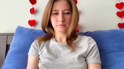 Snapshot of _feli_ chatting on February 17, 5:52 pm all my social online show from February 17, 5:52 pm