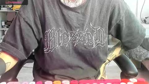 Snapshot of _feralberry__ chatting on November 2, 7:44 am Alis online show from November 2, 7:44 am