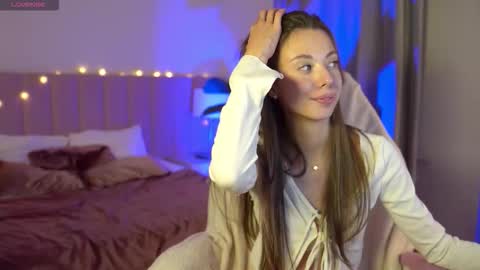 Goldy Grace online show from September 19, 11:33 am