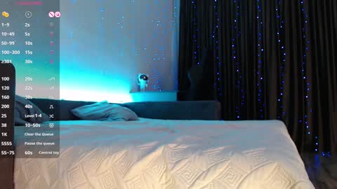  fox sexy  online show from December 5, 3:06 pm