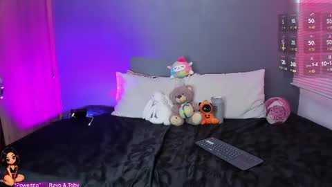 Laura  Juan online show from July 29, 2:04 pm