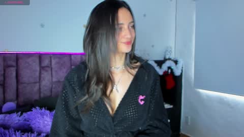 Snapshot of _gabbyx_ chatting on December 15, 2:27 pm Gabby online show from December 15, 2:27 pm