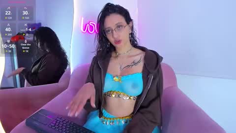 Snapshot of _gabbyx_ chatting on September 12, 10:48 am Gabby online show from September 12, 10:48 am
