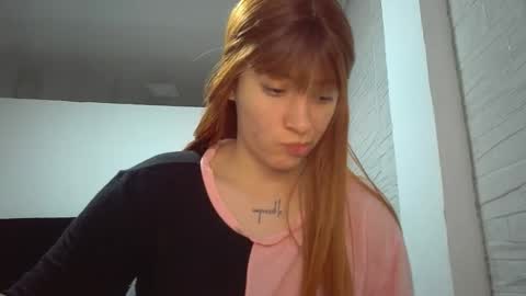 Snapshot of _genesid_dixton chatting on November 25, 1:38 am Mia-foster online show from November 25, 1:38 am