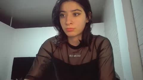 Snapshot of _genesid_dixton chatting on December 16, 10:15 pm Mia-foster online show from December 16, 10:15 pm