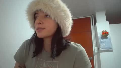 Mia-foster online show from January 13, 7:08 pm