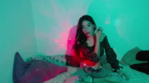 Snapshot of _gold_strawberry_ chatting on July 22, 6:38 am _gold_strawberry_ online show from July 22, 6:38 am