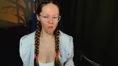 _goldilocks__ online show from September 29, 5:18 pm