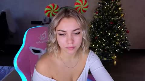 _gravity online show from December 19, 11:28 am