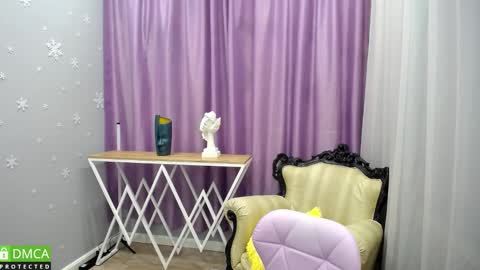 _greybunny_ online show from September 20, 10:16 am