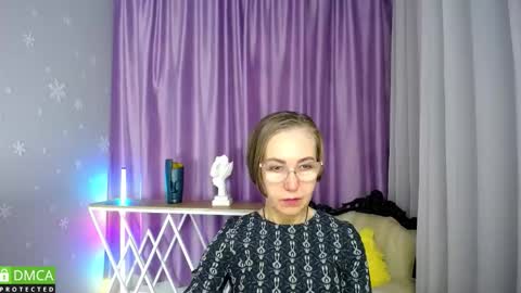 _greybunny_ online show from October 5, 7:28 am