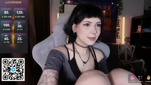 Tori online show from April 13, 8:53 am