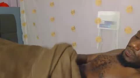 Snapshot of _hairlyboy chatting on November 6, 12:33 am _hairlyboy online show from November 6, 12:33 am