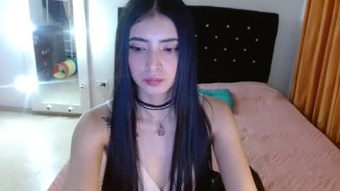 Snapshot of _hanna_69 chatting on November 28, 2:36 am Hanna online show from November 28, 2:36 am