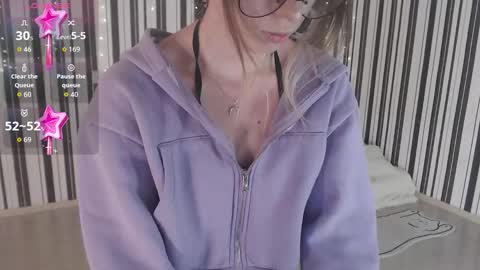 Snapshot of _hanna_moon_ chatting on October 24, 8:22 am Hannaolotl online show from October 24, 8:22 am