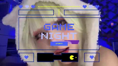 Snapshot of _heavenly_blue_ chatting on November 22, 4:00 am Bluey online show from November 22, 4:00 am