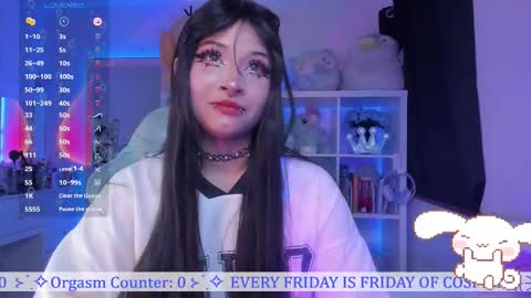 Snapshot of _heavenly_blue_ chatting on December 16, 12:48 am Bluey online show from December 16, 12:48 am