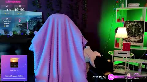 Snapshot of _helencarter chatting on October 17, 8:44 pm Helen Carter 3 Next stream 2330 MSC online show from October 17, 8:44 pm