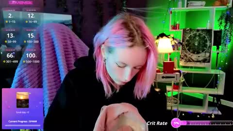 Snapshot of _helencarter chatting on October 27, 8:24 pm Helen Carter 3 Next stream 2330 MSC online show from October 27, 8:24 pm