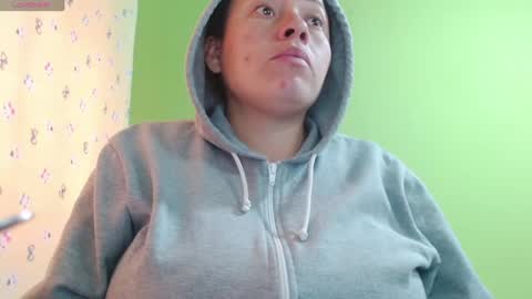 Snapshot of _honey1_ chatting on April 25, 1:41 pm Honey online show from April 25, 1:41 pm