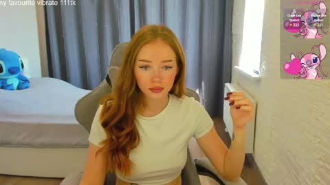 Snapshot of _hot_mia_1 chatting on May 16, 6:54 am _hot_mia_1 online show from May 16, 6:54 am