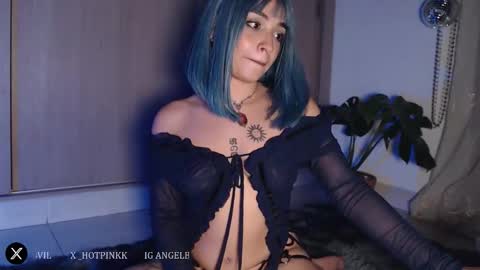 Snapshot of _hotpink chatting on February 7, 6:17 am Jenn online show from February 7, 6:17 am