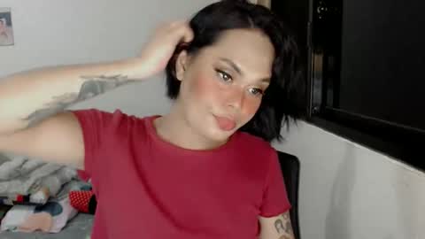 hottiemaze online show from October 7, 9:39 am