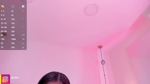 Snapshot of _huge_boobs_ebony chatting on November 5, 8:09 pm Darlis online show from November 5, 8:09 pm