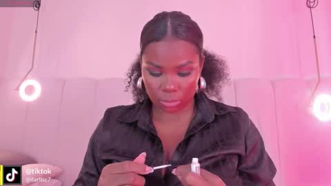 Darlis  online show from February 26, 7:35 pm