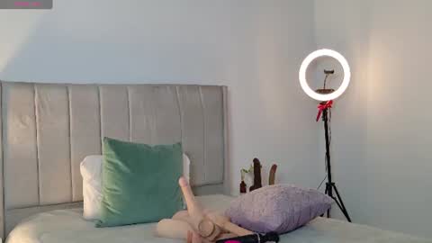 Megan online show from July 7, 4:15 am
