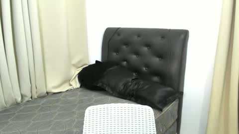 Snapshot of _imwithyou69_ chatting on November 30, 5:17 pm yanie online show from November 30, 5:17 pm