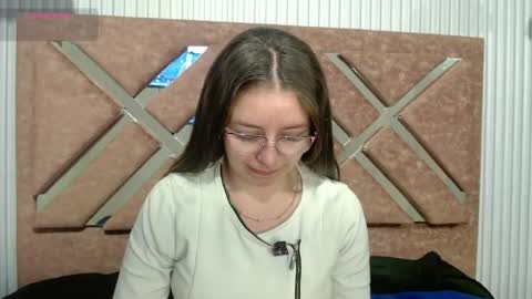 Snapshot of _isaabellaa chatting on June 12, 12:48 pm Isa online show from June 12, 12:48 pm