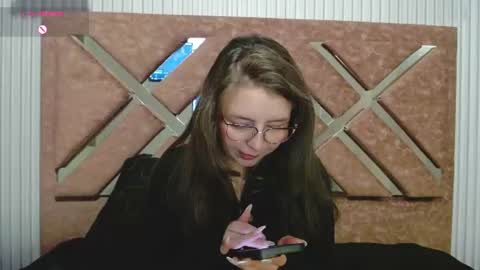 Snapshot of _isaabellaa chatting on June 23, 1:20 pm Isa online show from June 23, 1:20 pm
