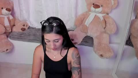 Snapshot of _isabella99_ chatting on May 23, 6:40 am Isabella online show from May 23, 6:40 am