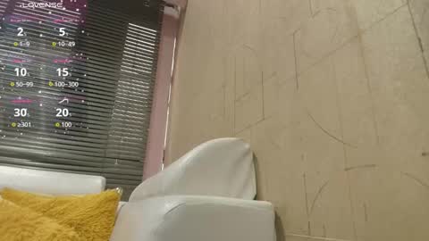 J A D E online show from November 14, 12:04 pm