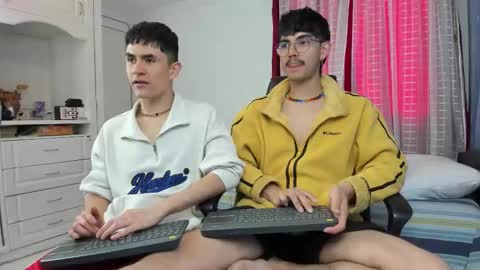 Snapshot of _jamesboy chatting on December 16, 5:29 pm James online show from December 16, 5:29 pm