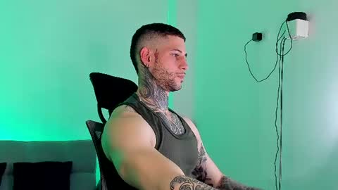 Snapshot of _jamesleandros chatting on July 5, 5:31 pm jeison online show from July 5, 5:31 pm