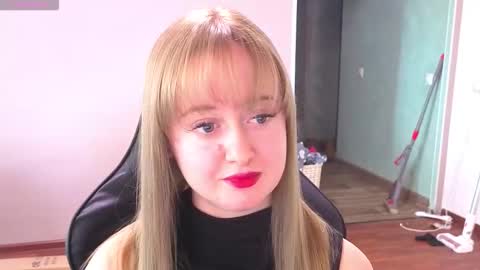 Snapshot of _jane_sweet_ chatting on October 2, 9:38 am jane online show from October 2, 9:38 am