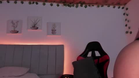 jannis  online show from December 19, 11:12 pm