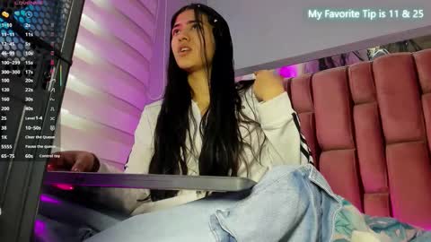 Jasmine online show from February 8, 12:30 pm