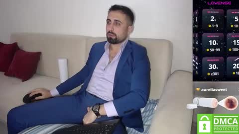 _jeem_ online show from December 11, 4:42 pm