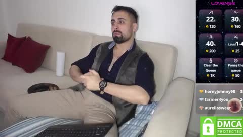 _jeem_ online show from December 17, 5:04 pm