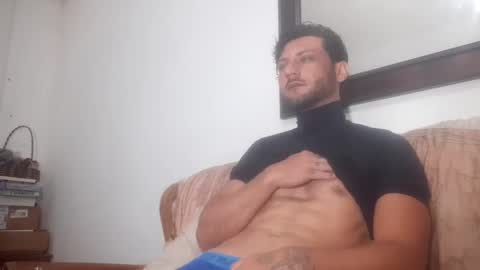 Snapshot of _jhonnyblaze_ chatting on October 11, 9:57 pm _jhonnyblaze_ online show from October 11, 9:57 pm