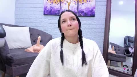 Snapshot of _jireh33_ chatting on January 12, 5:40 pm online show from January 12, 5:40 pm