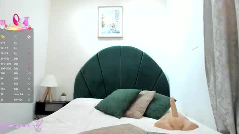 Snapshot of _jireh33_ chatting on February 19, 8:05 pm online show from February 19, 8:05 pm