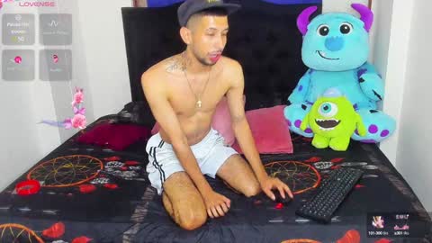 Steven online show from February 3, 4:57 am