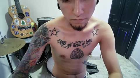 Snapshot of _josh420_ chatting on January 17, 2:29 am Josh420 online show from January 17, 2:29 am