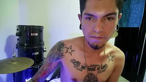 Snapshot of _josh420_ chatting on January 28, 3:04 am Josh420 online show from January 28, 3:04 am